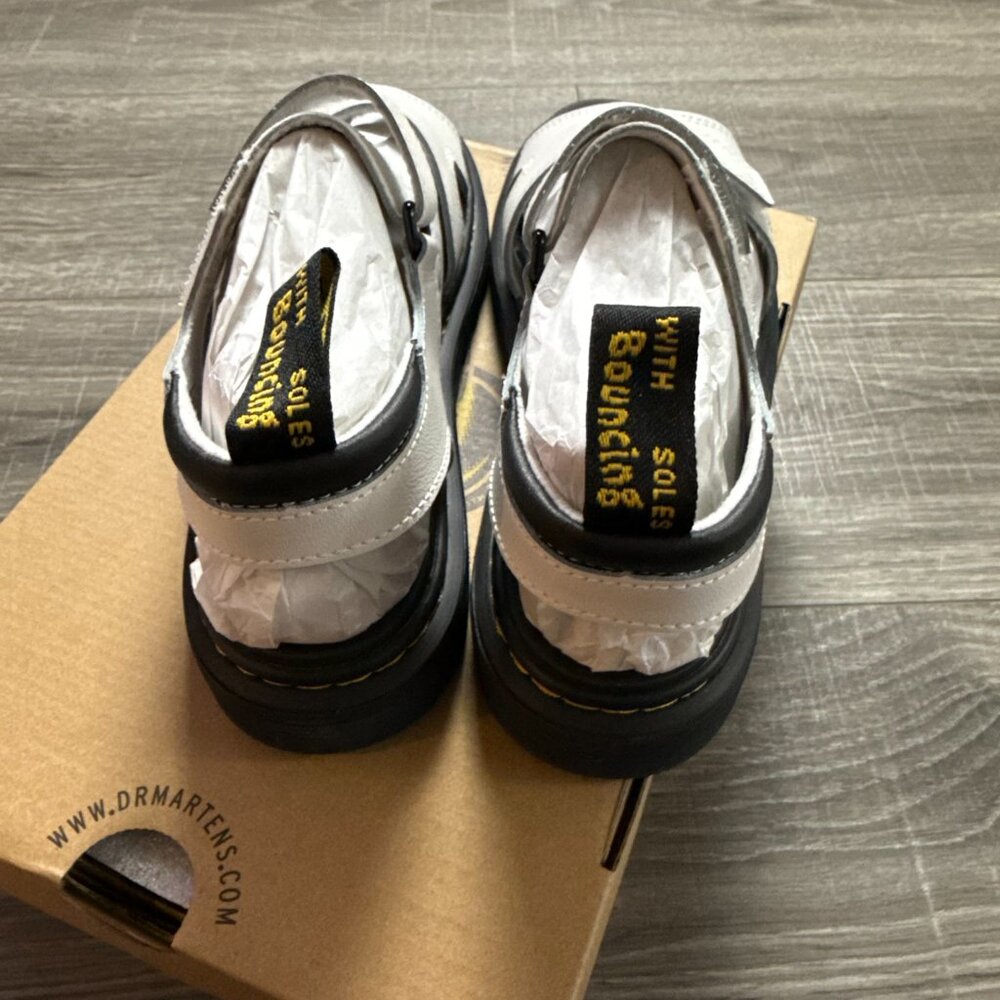 NIB Dr. Martens Vossie Y T Lamper White Unisex Big Kids Sandals Girls Size 6 - Picture 5 of 7
